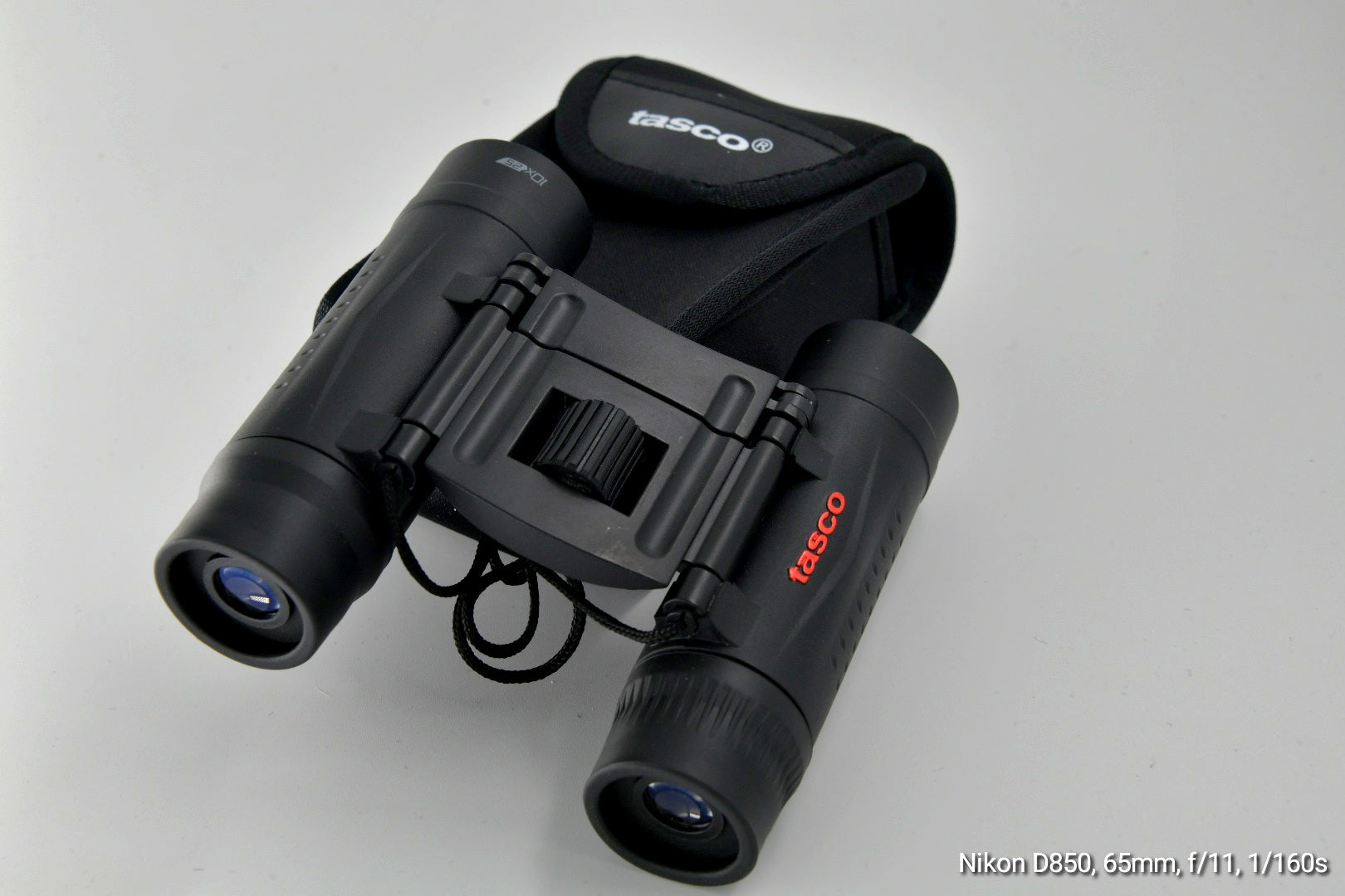 Tasco Essentials Compact 10x25 kikare 